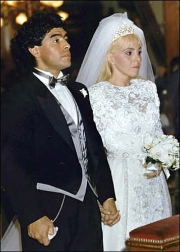 Claudia Villafañe and Diego Maradona during their wedding ceremony