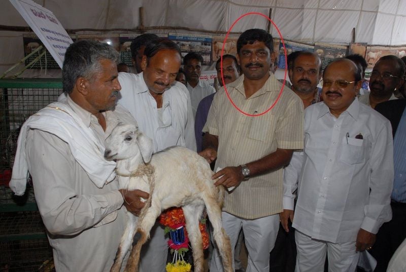 D. K. Suresh during a charitable event