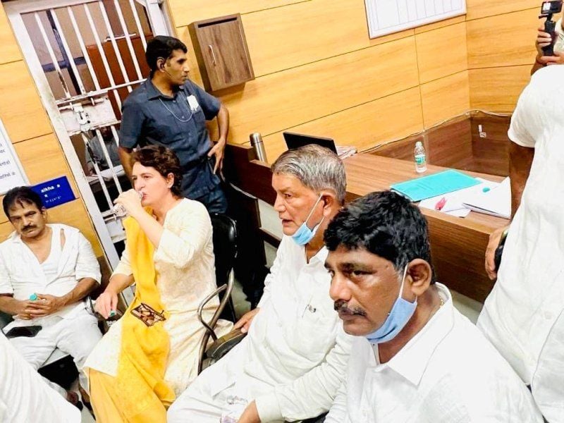 D. K. Suresh with Harish Rawat, Priyanka Gandhi, and K. C. Venugopal (right to left)