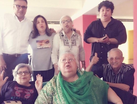 Daisy Irani with her relatives