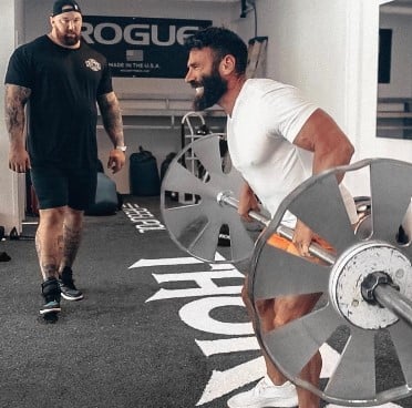 Dan Bilzerian working out at a gym