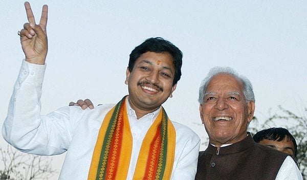 Dara Singh during an election campaign