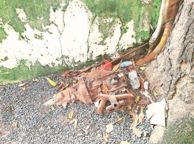 Debris of the engine of the car in which Chacko was burnt still remains at the Mavelikkara police station compound