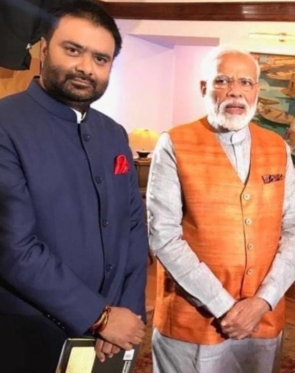 Deepak Chaurasia with Narendra Modi during an interview