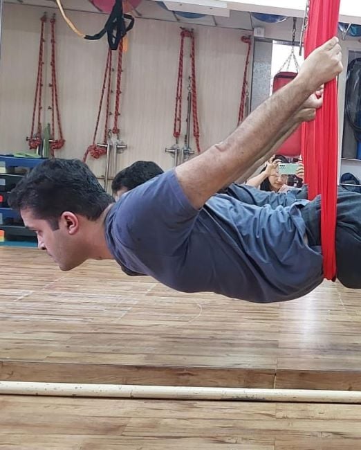 Deepanshu working out at the gym