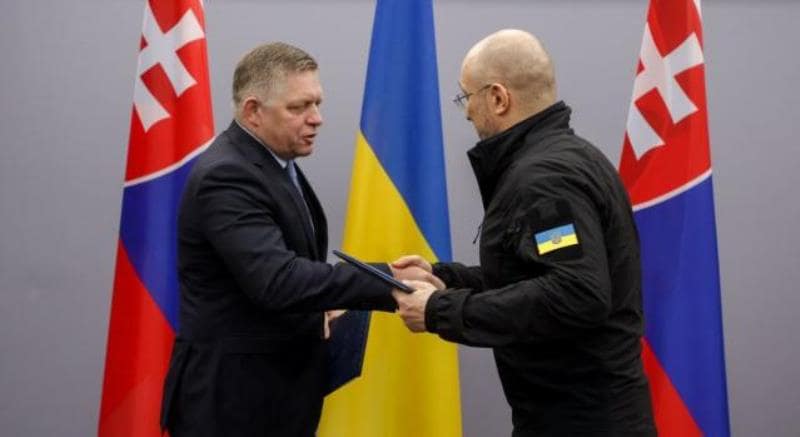 Denys Shmyhal, the Prime Minister of Ukraine, with Robert Fico in Slovakia