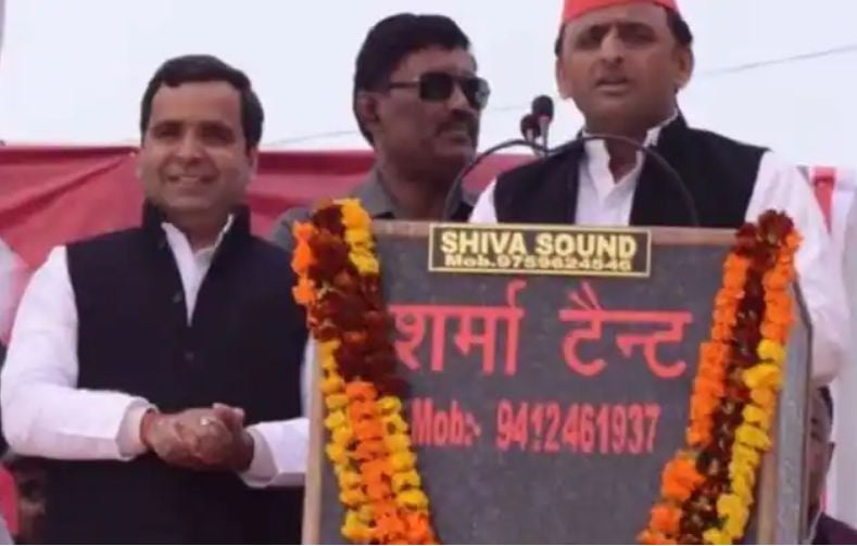 Dharmendra Yadav with Akhilesh Yadav