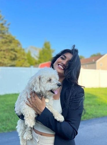 Dhruvi Patel with her pet dog