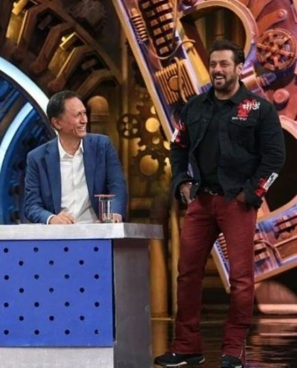 Dibang, along with Salman Khan, in one of the episodes of the reality show 