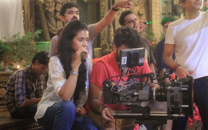 Diiksha Nagpal (extreme left) during the shoot of the Hindi TV series titled 