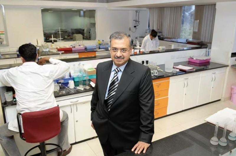 Dilip Shanghvi in a lab of Sun Pharma