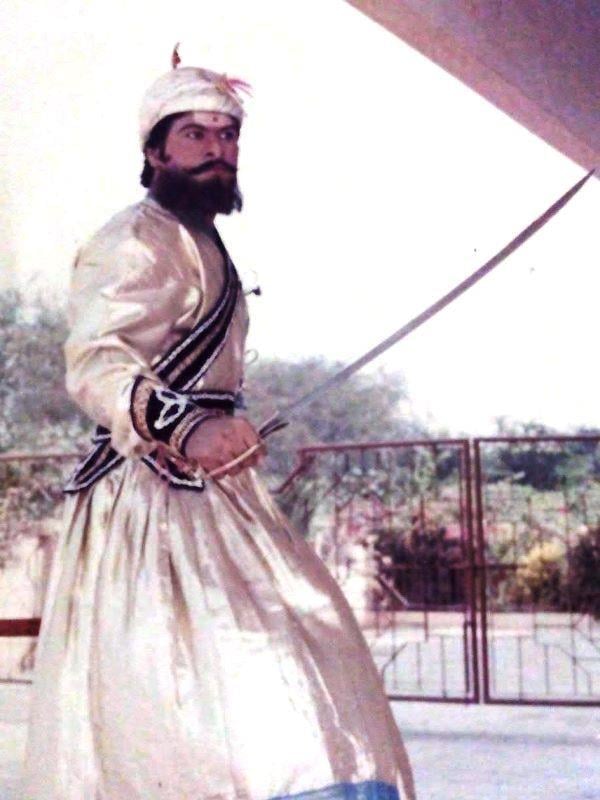 Dinesh Phadnis as Chhatrapati Shivaji Maharaj