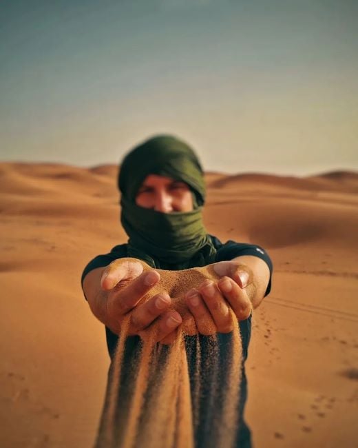 Diogo Afonso in the Sahara Desert, Morocco