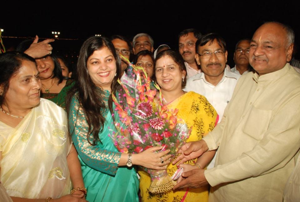 Dr. Shobha Vijender being welcomed as the councillor of ward no 50 Delhi