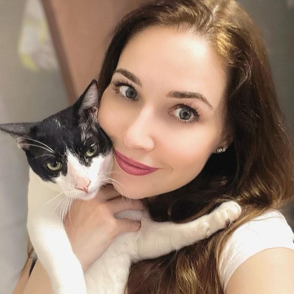 Elena Tuteja with her pet cat Joy