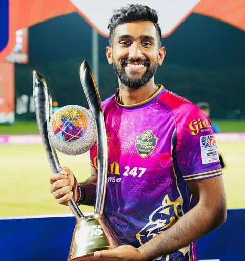 Eshan Malinga with the 2024 Lanka T10 Super League