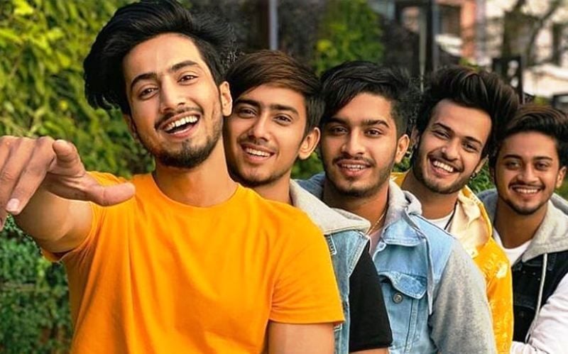 Faisal Shaikh with Team 07 Members