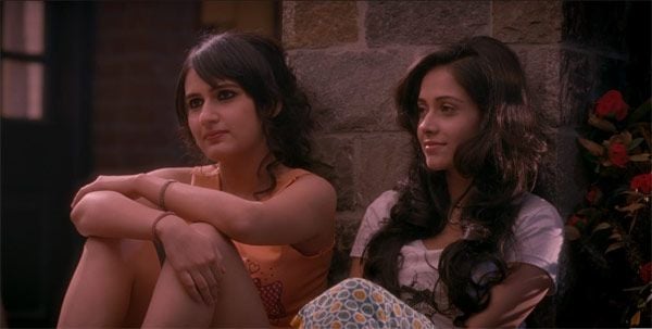 Fatima Sana Shaikh in Akaash Vaani