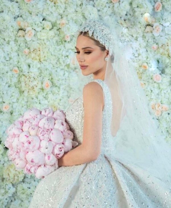 Fernanda Gómez wedding dress