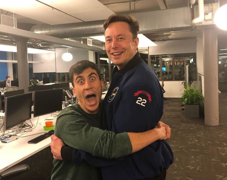 Fidias Panayiotou hugging Elon Musk