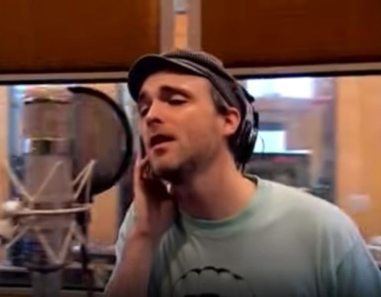 Fran Healy performing Do They Know It