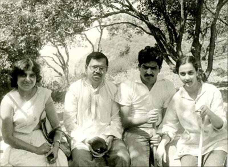 (From L-R) - Sudha Murthy, Narayan Murthy, Nandan Nilekani, and Rohini Nilekani in their younger days