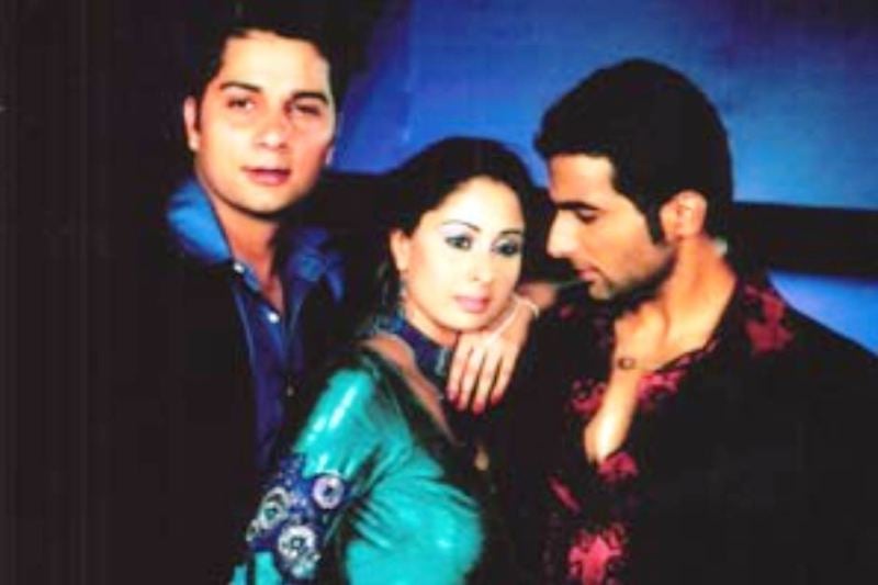 From left to right, Varun Badola as Kushan, Sangeeta Ghosh (as Veera), and Nikhil Arya as Vivan in Rabba Ishq Na Hove (2005)
