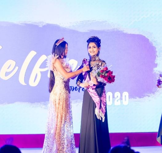 Gargee Nandy being crowned first runner up of Miss Shillong Selfie Contest 2020