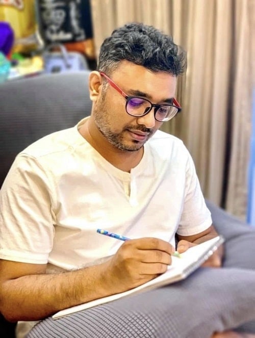 Gaurav Upadhyay writing