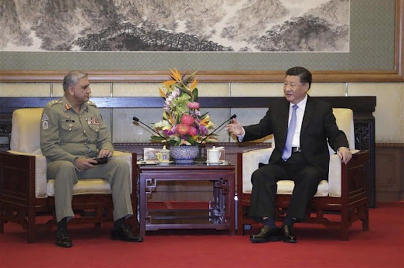 General Bajwa with Chinese Premiere Xi Jinping during a meeting