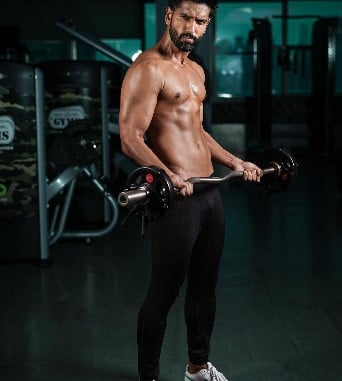 Glenn Saldanha while working out at a gym