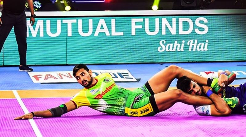 Guman Singh in action for Patna Pirates in the 2021–22 PKL