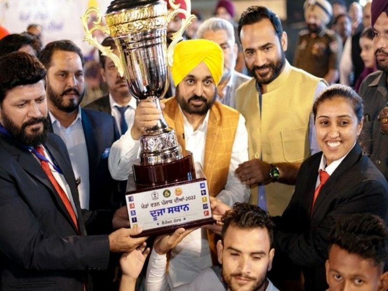 Gurmeet Singh Meet Hayer, along with Bhagwant Mann, at the 2022