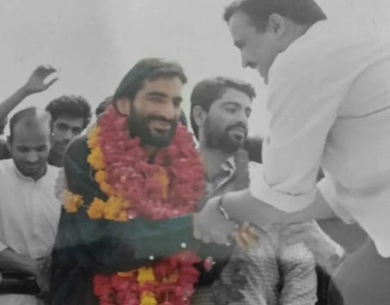 Hanuman Beniwal during his college days