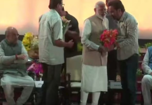 Hanuman Beniwal while having a discussion with Narendra Modi