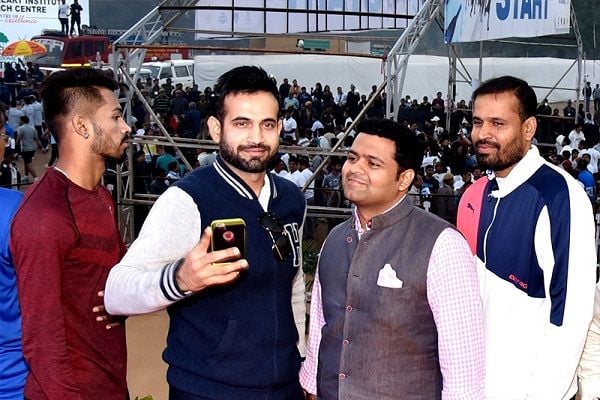 Hardik Pandya with Irfan Pathan and Yusuf Pathan