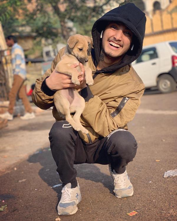 Hardik Rawat loves dogs