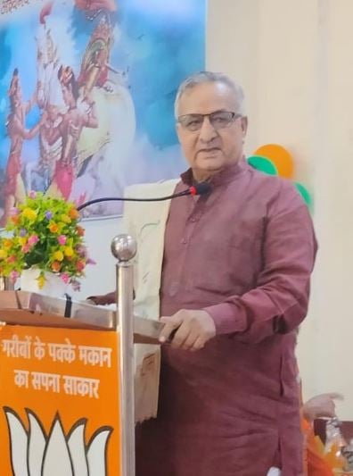 Hardwar Dubey addressing the Bharatiya Janata Party