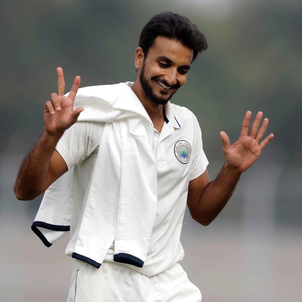 Harhsal Patel in a Ranji match, playing for Haryana