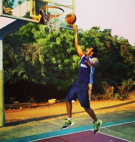 Harish Uthaman playing basketball