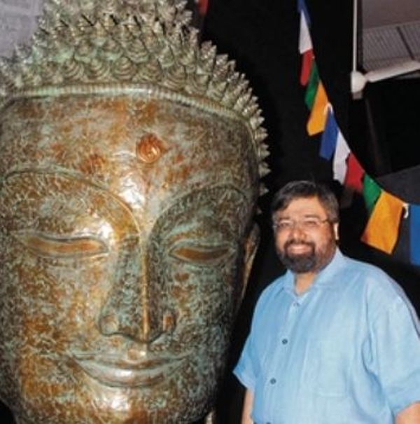 Harsh Goenka at an art show hosted by him in 2008