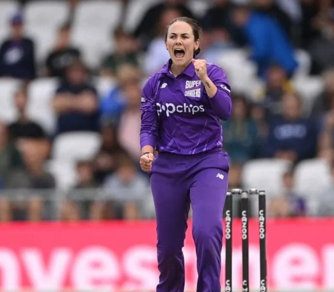 Heather Graham playing a match for Northern Superchargers in The Hundred