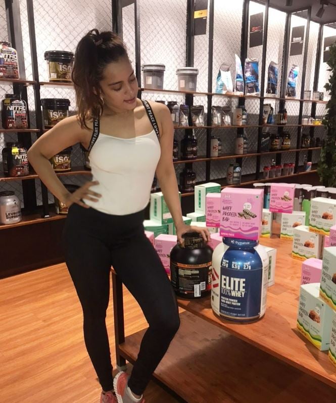 Heena Jain promoting Vitamin Berry brand on her Instagram account