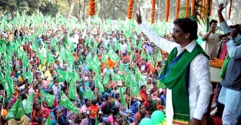 Hemant Soren addressing a rally