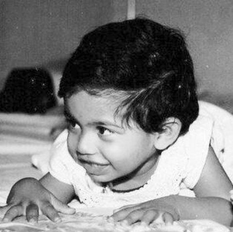A childhood picture of Hina Khan