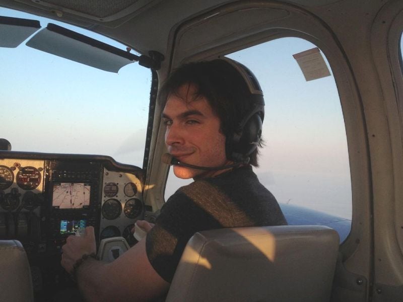 Ian Somerhalder while flying the Beechcraft Baron near the Gulf of Mexico in 2011