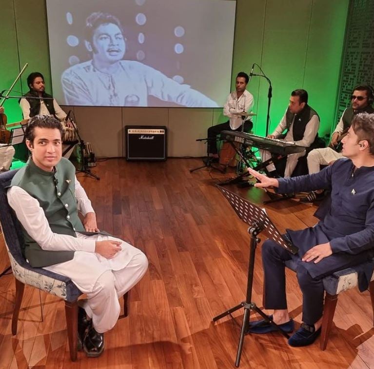 Iqrar Ul Hassan interviewing Ali Zafar on ARY News