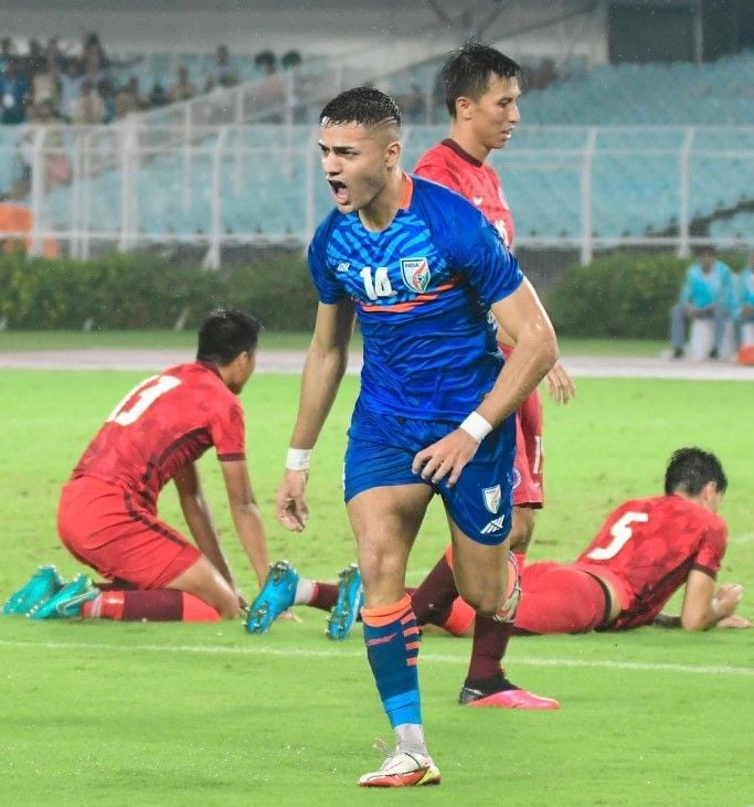 Ishan Pandita playing in a match for the Indian football team