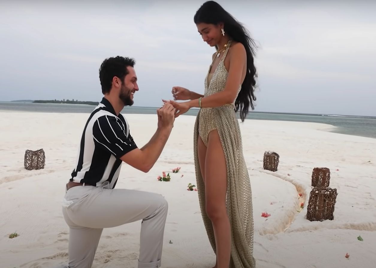 Ivor proposing in Maldives