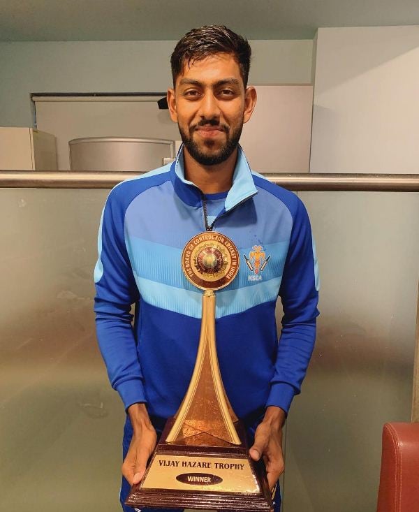 Jagadeesha Suchith with the 2019 Vijay Hazare Trophy